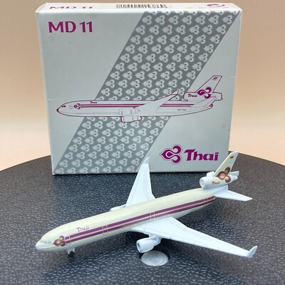 Schabak McDonnell Douglas/Boeing MD-11 Thai Airways diecast model 943/49