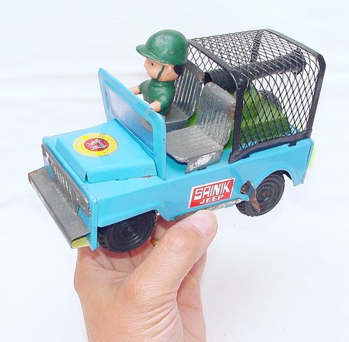 Agrawal Brij Bihar SAINIK ARMOURED MILITARY WILLYS JEEP Wind-Up Tin Toy MIB`60! - Picture 8 of 12