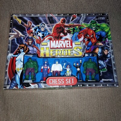 2003 MARVEL Comics HEROES CHESS SET Pressman Games Complete.