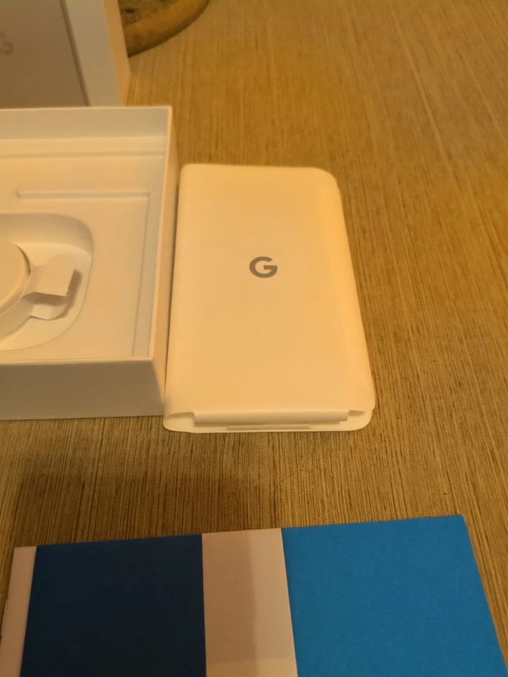 Google Pixel Fold G9FPL 256GB Unlocked Obsidian - UK Model - Faulty. Please Read - Image 4 of 4