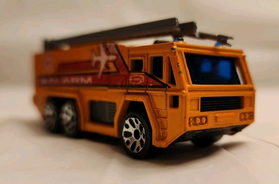 1992 China Matchbox Airport Fire Truck Orange Diecast Metro Alarm - Image 4 of 4