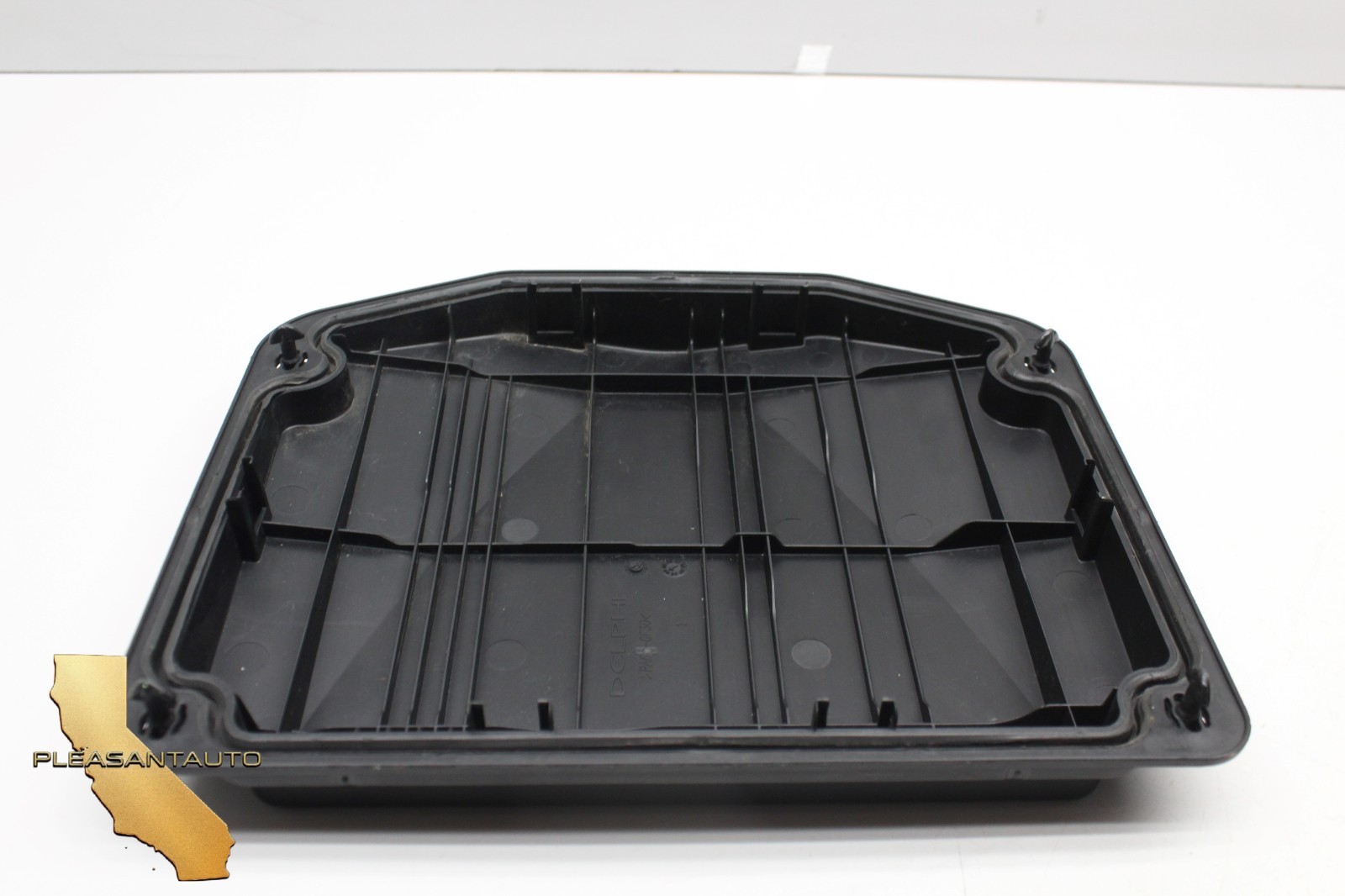 2004-2019 MASERATI QUATTROPORTE M139 Engine Fuse Bay Relay Box Upper Cover OEM