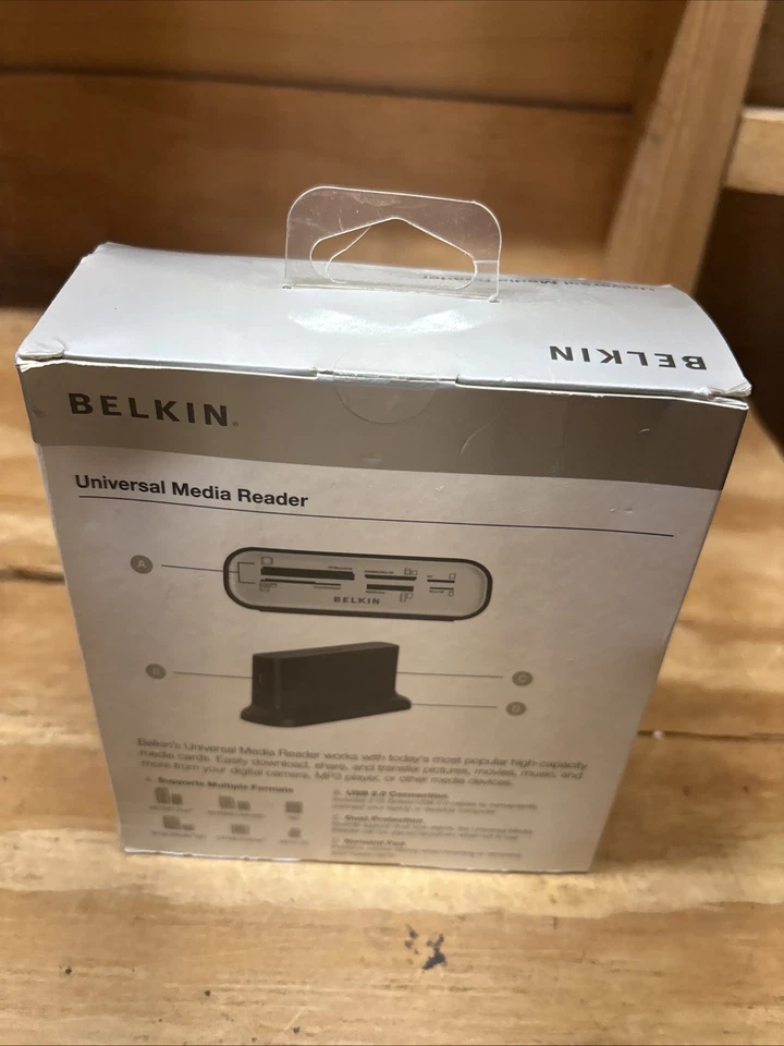 Belkin Universal Flashcard Media Reader USB 2.0 F4U003 Brand New Sealed - Image 2 of 4
