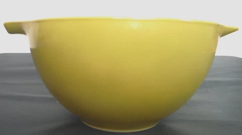 Vintage 1967 Pyrex: #441 Cinderella Autumn Green Mixing Bowl 1.5 pint