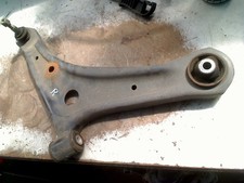 Triangle de suspension Mitsubishi SPACE STAR