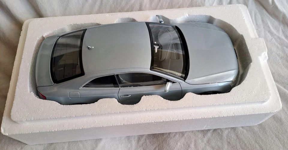 AUDI A5 Coupé 2007 1:18 NOREV HQ 188350 come nuovo/ as new - Immagine 4 di 4