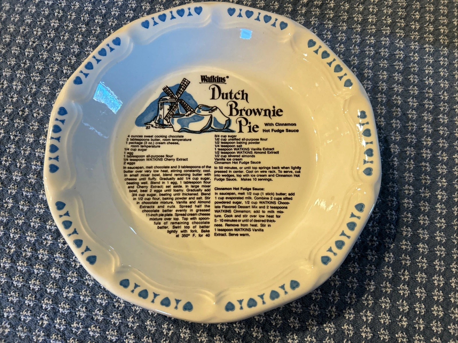 Watkins Dutch Brownie Pie Collectible Ceramic Pie Dish Blue White Vintage 1983
Opens in a new window