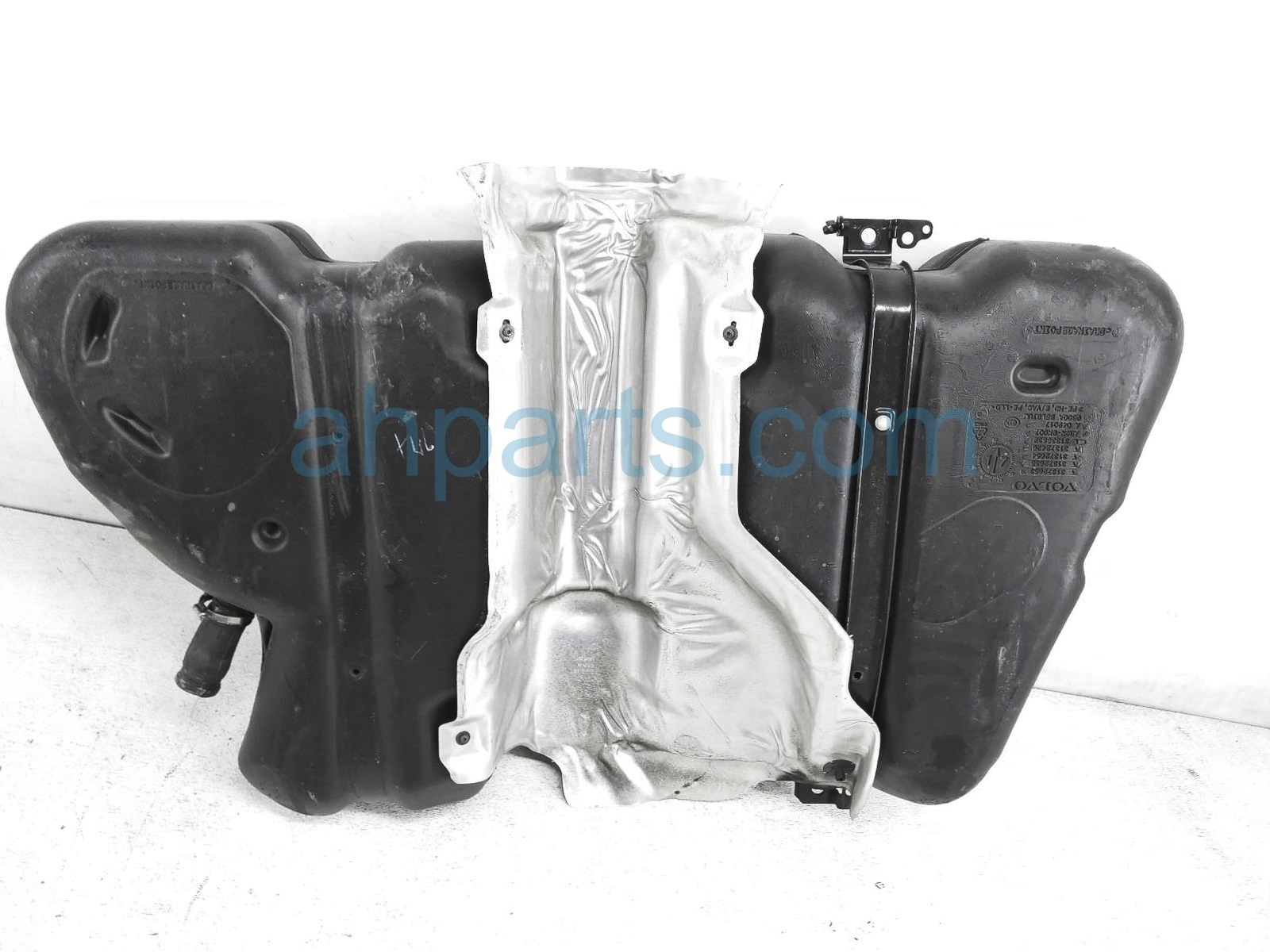 Fuel Tank VIN 26 4th and 5th DIGIT Fits 15-18 Volvo S60 for sale 