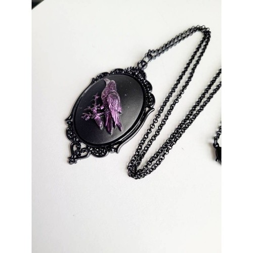 Purple Iridescent Raven Crow Gothic Rockabilly Cameo Black Necklace Pendant NEW - Picture 6 of 6