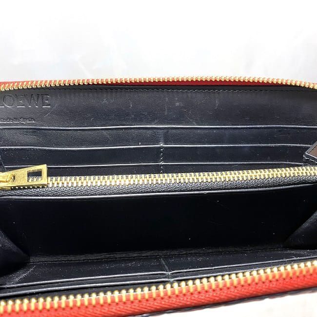 Loewe Round Zipper Long Wallet Red Gold Repeat 107N55.F13 Loewe Round Zipper Long Wallet Red Gold Repeat 107N55.F13