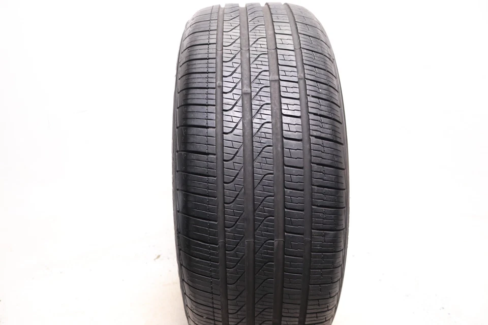 Pirelli Cinturato P7 usado 245/45R19 para todas las estaciones - 102 V - 8,5/32 Foto 2 de 4