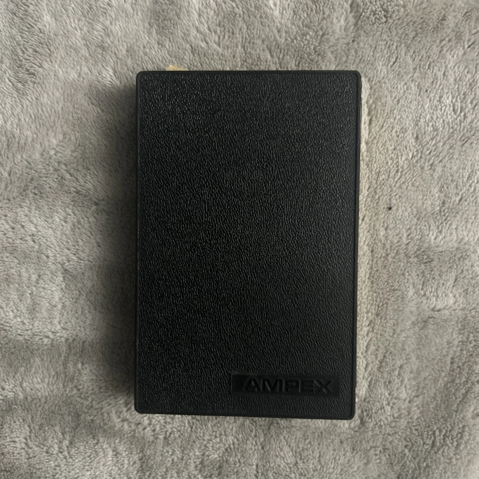 three dog night Naturally cassette Snap case Paper Label clamshell M 55088 Vint - Image 2 of 4