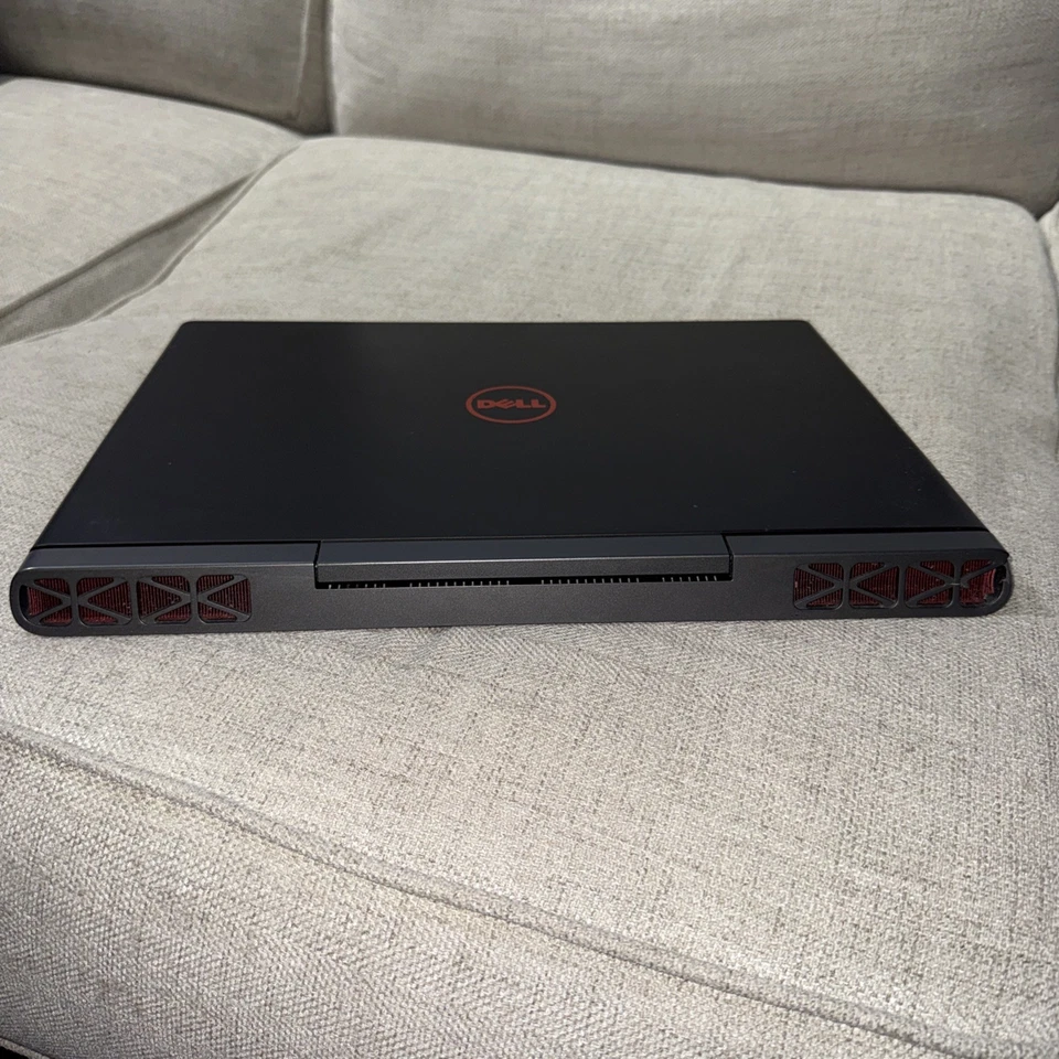 HD GeForce GTX 1050 Dell Inspiron 15 GAMING 7567 15.6" i5-7300HQ 8GB RAM 1TB - Imagem 4 de 4