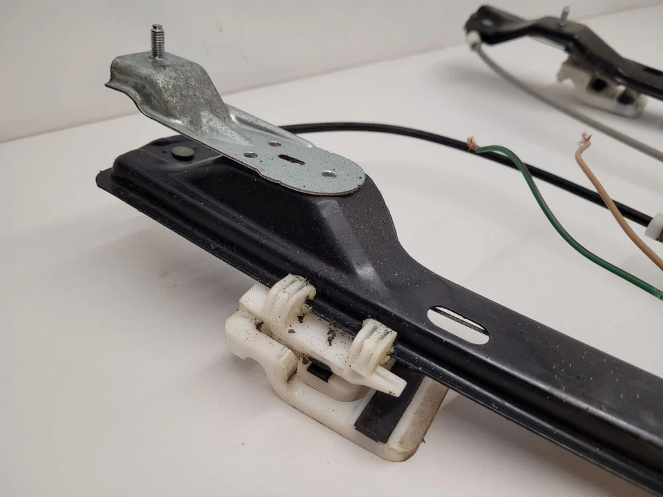 09-19 FORD FLEX Driver Rear LH Window Regulator WO Motor 8A8Z7427009A        Foto 3 de 4