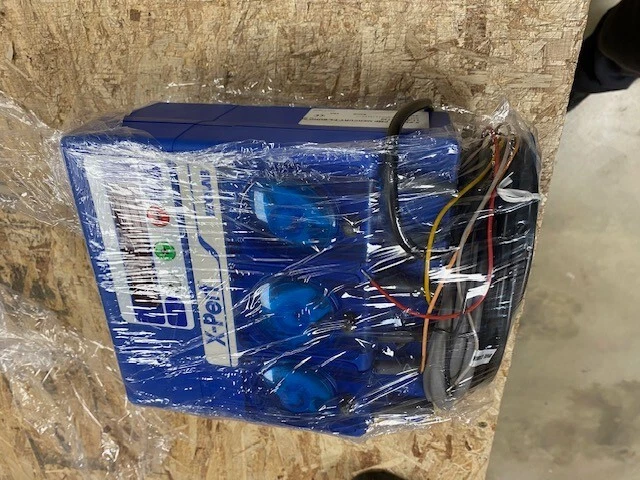 DISPENSADOR DE DETERGENTE PARA ROPA ECOLAB X-PERT 3PMP Foto 2 de 3