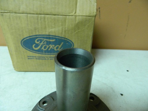 New OEM 1965 & Up Ford Truck Shaft Retainer Assembly C5TZ7050B - Picture 2 of 4