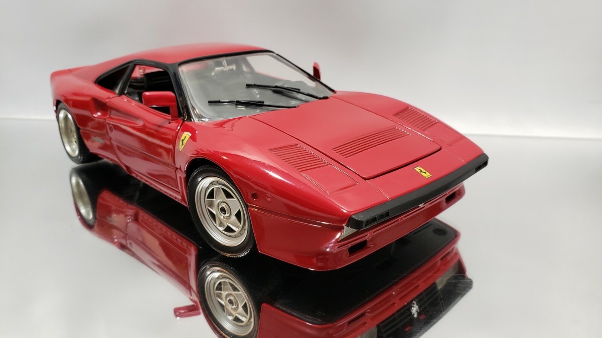 ホットウィール 1/18 フェラーリ 288GTO 赤 1/18 HOT WHEELS FERRARI 288 GTO RED DIECAST Car COLLECTIBLE