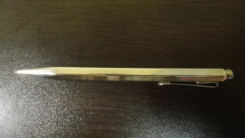CARAN D ACHE ECRIDOR CHEVRON SILVER PLATED RHODIUM COATED BALLPOINT PEN - Picture 6 of 12
