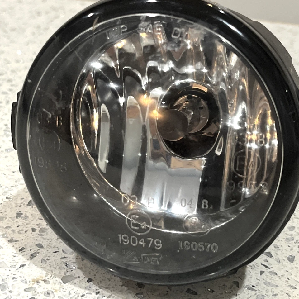 Infiniti G37 2010 2011 2012 sedán lámpara antiniebla con bombilla 190479 Foto 2 de 4