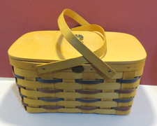 Peterboro Basket Co. Lg. Picnic Basket -Red/Blue Accents/Lid/American Flag Knob