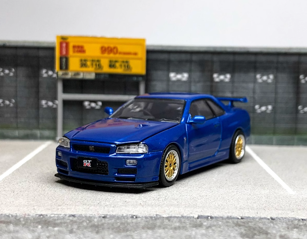 CA 1:64 JDM Blue Fast Skyline GTR R34 Engine Sport Model