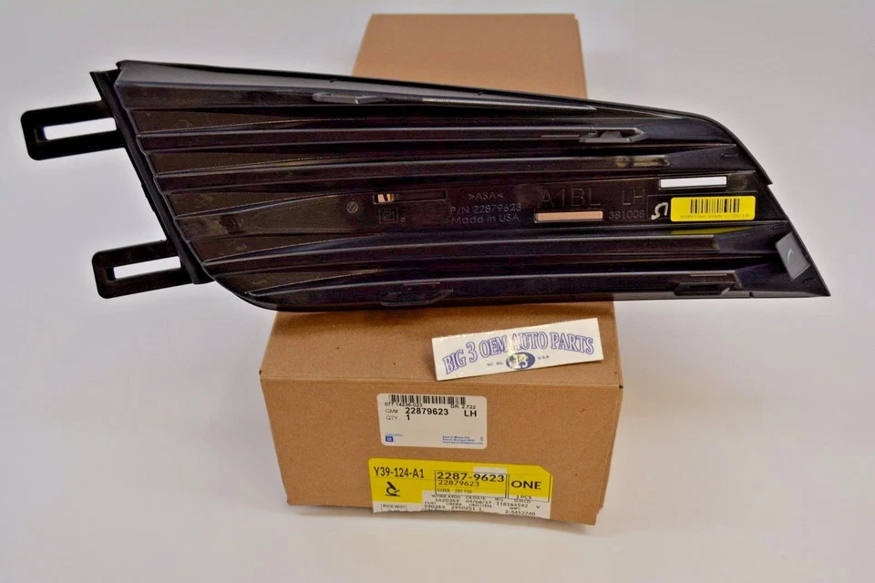 Cadillac ATS 2015-2016 lado del conductor delantero inferior bisel de eliminación nuevo OEM Foto 2 de 2