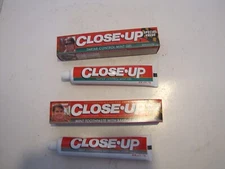 VTG 1999 LOT OF 2 NIOB CLOSE UP JEFF GORDON TOOTHPASTE TUBES 6 OZ IN BOXES
