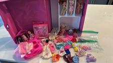 Kelly dolls by Barbie, case, Clothes and accessories