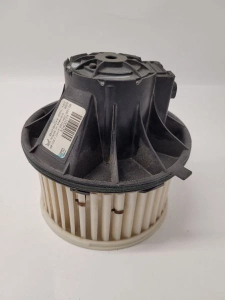 2000 - 2006 雪佛兰 TAHOE 后鼓风机电机 12475857 00-06 — 第 4/4 张图片