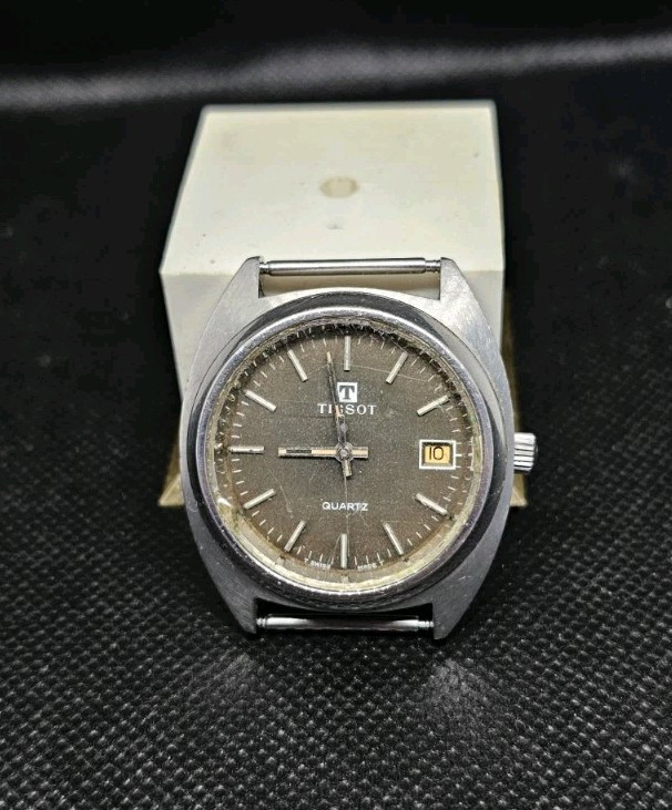 TISSOT クォーツ ビンテージ時計 8a6bf3fdcba78ec0ce617b5cde4b26