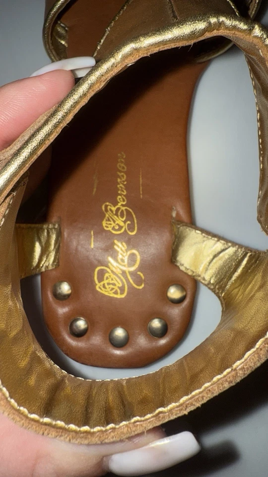 Sandalias para mujer Matt Bernson de cuero gladiador marrón dorado talla 7” Foto 3 de 4