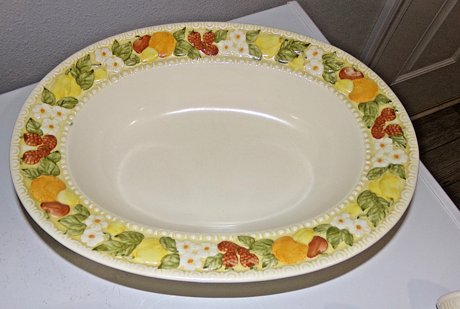 1965 Vintage Metlox Vernon Ware DELLA ROBBIA 3Pc Hostess Serving Bowls, S&P