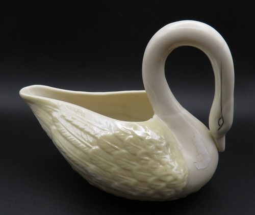 BELLEEK SWAN IRISH POTTERY - Picture 3 of 9