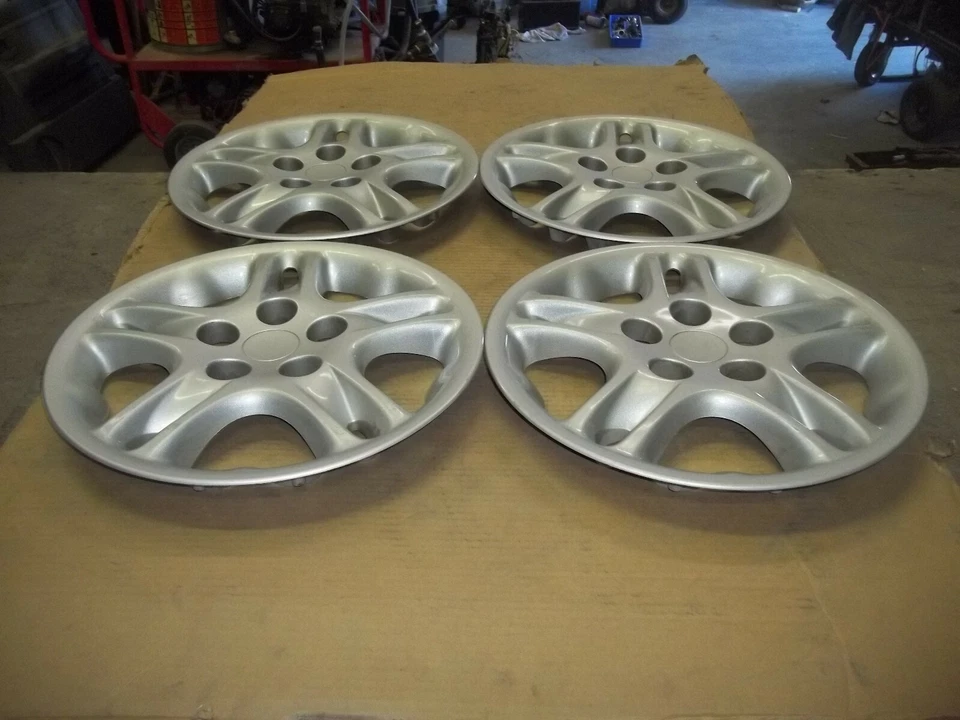1998 98 99 00 Dodge Intrepid Hubcap Rim Wheel Cover Hub Cap 15" OEM USED 528 SET - Imagem 2 de 4