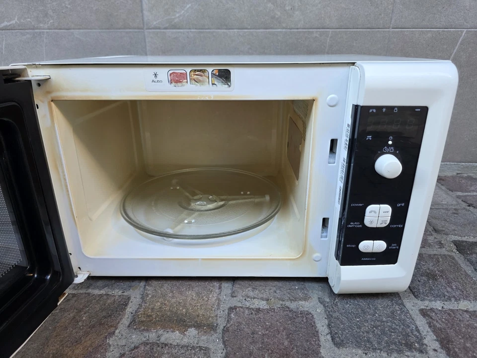 Whirlpool AMW239/WH – microonde 23L 750W con piatto girevole e grill - Immagine 3 di 4