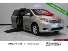 2015 Toyota Sienna LE Mobility Handicap Van Handicap