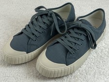 NWOB Taos One Vision Classic LOW TOP Sneakers in DUSTY BLUE GRAY Wmns Sz 8 US