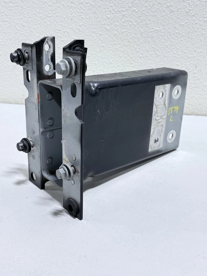 Кронштейн удлинительный усиленный для левой рамы 07–15 Jaguar X150 XK XKR OEM NO3579 - Изображение 3 из 4