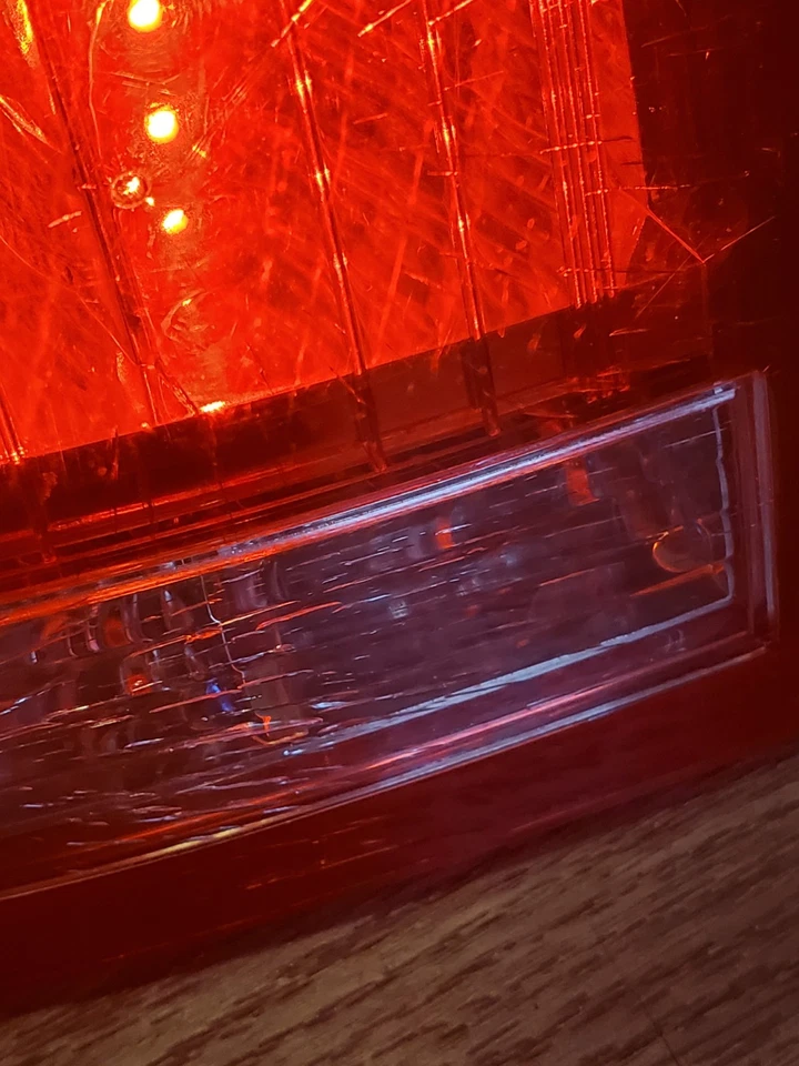 2006-2011 Cadillac DTS LH Driver Tail Light Lamp LED 15858151 (See Photos-wear) Foto 4 de 4