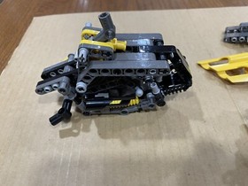 Lego Bionicle 8538  Battling Rahi - INCOMPLETE - Read