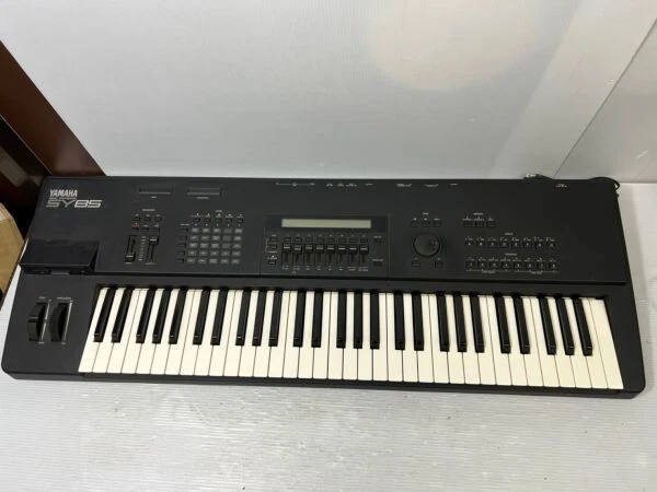 Yamaha cheap sy85 synthesizer
