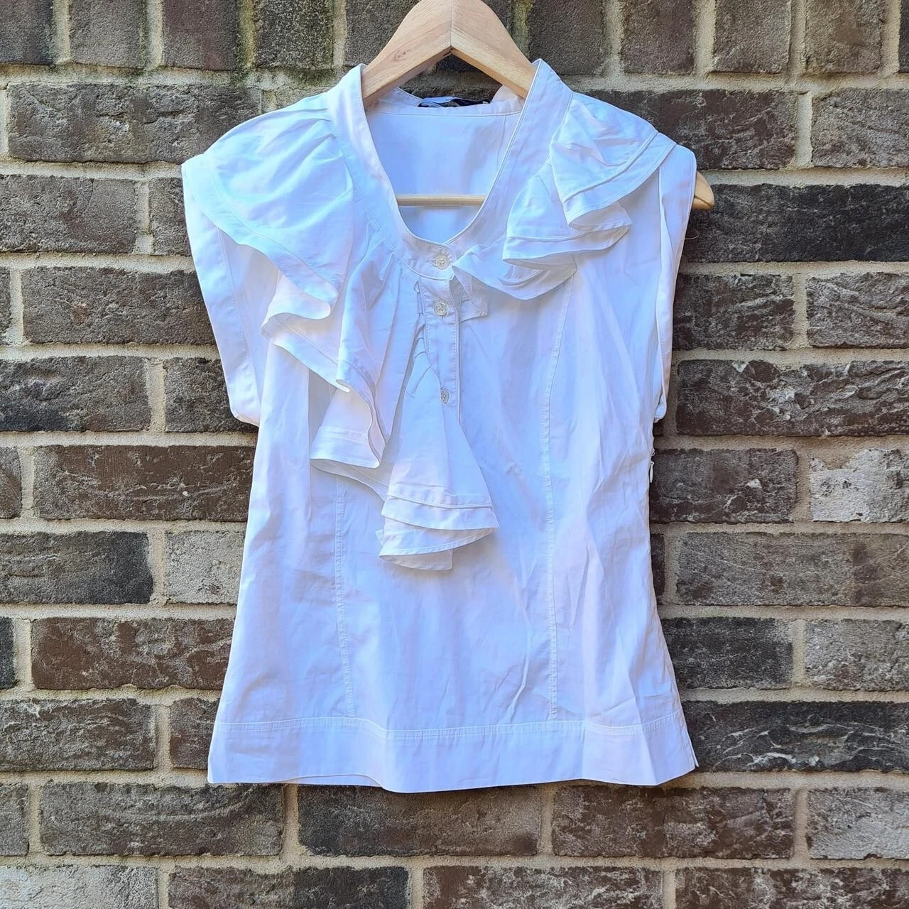 Viktor & Rolf White Sleeveless Ruffle Blouse | Boho Summer Shirt
Opens in a new window or tab