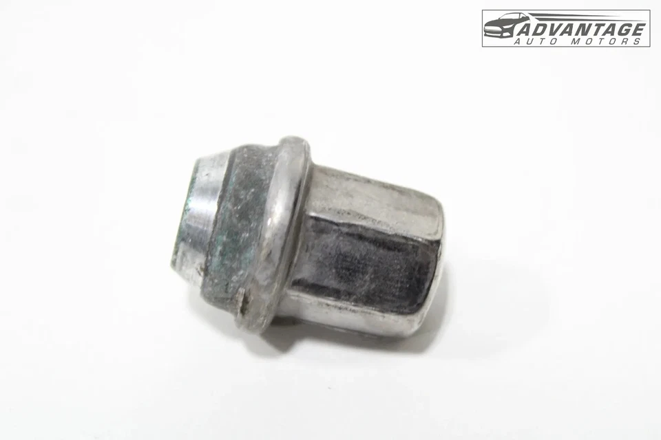 Chevrolet Cruze 2016-2019 juego de 20 pernos de tuerca de llanta delantera y trasera OEM Foto 4 de 4