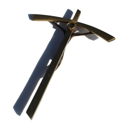 Crucifix en métal doré 17 cm - Picture 2 of 2