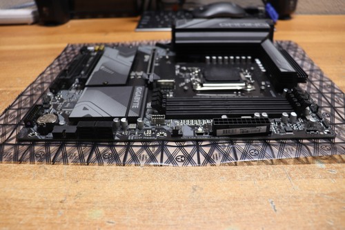 GIGABYTE B650 Gaming X AX V2 AMD AM5 ATX Motherboard - Bild 6 von 8