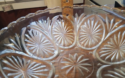 Vintage Clear Glass Palm Fleur Pattern Glass Bowl Scalloped Edge 8" diameter - Picture 2 of 7