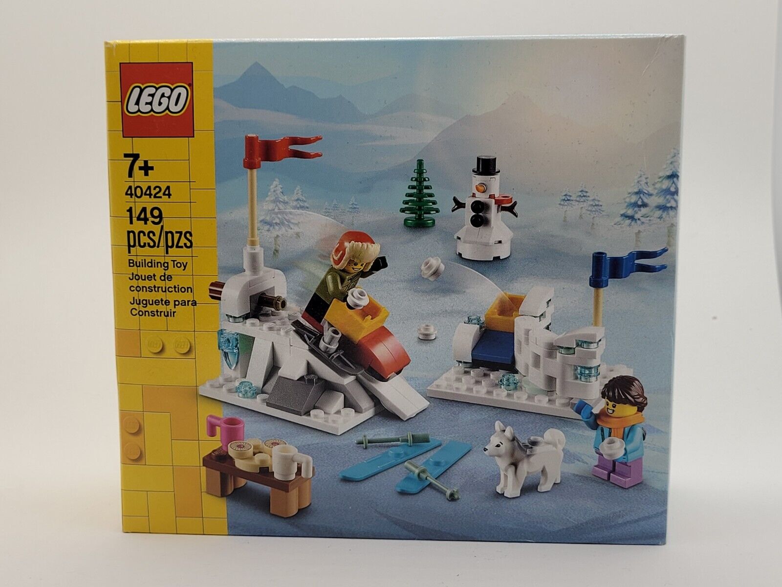 Lego Winter Snowball Fight  Set #40424, Unopened , Dented Box