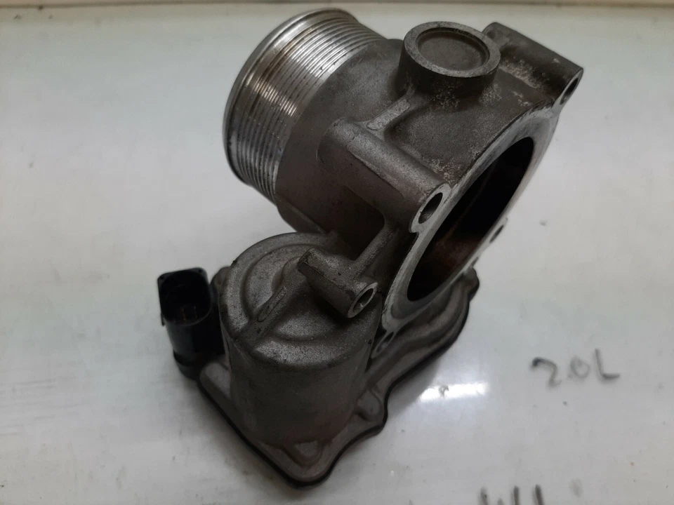 Audi A5 Quattro 2010-2012 2,0 L carrocería del acelerador fabricante original Foto 3 de 4