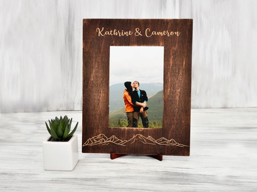 Cornice portafoto in legno personalizzata montagna regalo luna di miele cornice personalizzata 4x6" - Foto 10 di 12
