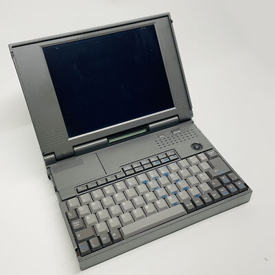 TS34T-25 TSA1 Vintage Laptop Retro Notebook Tragbarer Computer Grau